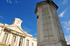 Algrie - Bjaa / Bougie / Bgayet - Kabylie: Mairie et colonne clbrant l'aqueduc romain de Toudja  Bajaia, Cippe de Lambse - quartier Aguelmine - photo par M.Torres