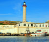 Cherchell - wilaya de Tipaza, Algrie: lighthouse and harbour facilities | phare et installations portuaires - photo par M.Torres