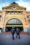 Australia - Melbourne (Victoria): Flinders street station - policemen - photo by  Picture Tasmania/Steve Lovegrove