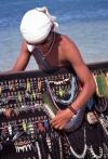 Porto de Galinhas (Alagoas): junk for the tourists / quinquilharia para as turistas (photo by F.Rigaud)