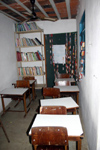 Brazil / Brasil - Rio de Janeiro: Vila Canoas Favela - slum - school / escola primria (photo by N.Cabana)