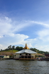 Bandar Seri Begawan, Brunei Darussalam: Al-Muhtadee Billah Mosque, built over the water - Kampong Sungai Kebun water village - photo by M.Torres