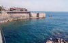 Ceuta: fishing in front of Couraa point / Espigo da Couraa - fortificao Portuguesa / Espigon de la Couraa - photo by M.Torres