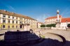 Croatia - Osijek / Eszek: main square (photo by M.Torres)