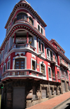 Quito, Ecuador: acute intersection of Calle Esmeraldas and Calle Guayaquil - Hotel Internacional Plaza del Teatro - Centro Histrico - photo by M.Torres