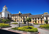 Quito, Ecuador: Plaza and Iglesia de San Blas seen from Calle Francisco de Caldas - photo by M.Torres