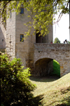 England - Warwick (Warwickshire): castle - gatehouse (photo by Fiona Hoskin)