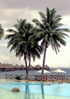 French Polynesia - Bora Bora / Pora-Pora / BOB (Society islands, iles sous le vent):  Matira Point - Beachcomber InterContinental Resort & Spa - pool view (photo by A.Walkinshaw)