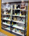 Greece - Metsovo (Epirus / Ipiros province):  a shop at Easter - photo by G.Frysinger