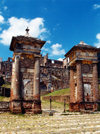 Haiti - Milot, Cap-Hatien: entrance to Sans Souci Palace - Unesco world heritage site - photo by G.Frysinger