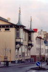 Reykjavik: nordic balconies - sea-horses (photo by M.Torres)