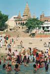 Varanasi / Benares (Uttar Pradesh): enjoying the Ganges / Ganga (photo by J.Kaman)