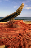 Tamil Nadu - Coromandel Coast, India: fishing net - photo by W.Allgwe~r