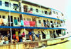 Mali - Niger river: village life on board the Bamako to Timbuktu / Tombouctou boat - photo by N.Cabana