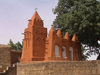 Segou / SZU: red mosque  (photo by Alejandro Slobodianik)