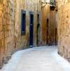 Malta: Mdina - residential area (photo by ve*)