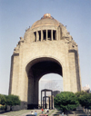 Mexico City: the arch - Revolution monument / Monumento a la Revolucin center of the Square of the Republic, on Iglesias, Arriaga and Arizpe streets (photo by M.Torres)