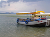 Montenegro - Crna Gora - Skadar Lake: boat - Skadarsko jezero / Lake Shkodr / Lake Shkodra / Liqeni i Shkodrs / Lago di Scutari - photo by J.Kaman