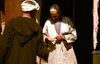 Morocco / Maroc - Fs: merchant in the medina - checking a payment - man wearing a jallaba (photo by F.Rigaud)