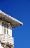 So Tom, So Tom and Prncipe / STP: balcony and decorated eaves - building of the Epifanio da Frana pharmacy - Independence square / varanda e beirados decorados - Farmcia Epifnio da Frana - Praa da Independncia - photo by M.Torres