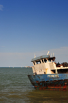 So Tom, gua Grande, So Tom and Prncipe / STP: wreck of the 'Prncipe' freighter - Ana Chaves bay / o carregueiro 'Prncipe' enferruja na baa Ana Chaves - photo by M.Torres