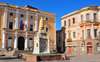 Oristano / Aristanis, Oristano province, Sardinia / Sardegna / Sardigna: Eleonora d'Arborea statue and the City Hall, the old Convento degli Scolopi - Piazza Eleonora d'Arborea - photo by M.Torres