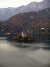 Slovenia - Lake Bled / Blejsko jezero / Veldeser See: island church - Assumption of Mary's Pilgrimage Church, a favourite for weddings - Cerkev Marijinega vnebovzetja - glacial lake in the Julian Alps - photo by R.Wallace