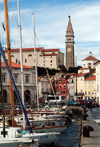 Slovenia - Piran: boats - view from Cankarjevo nabrezje towards Tartini square - photo by M.Torres