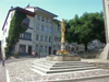 Switzerland / Suisse / Schweiz / Svizzera -  Fribourg / Freiburg: fountain on Petit-St-Jean square / Place du Petit-St-Jean Fontaine historique (photo by Christian Roux)