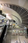 Bang Phli District, Samut Prakan Province, Thailand: Suvarnabhumi Airport, aka as New Bangkok International Airport - interior of the tunnel like terminal building - architect Helmut Jahn, famous for his Archi-Neering - photo by M.Torres