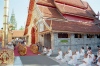 Thailand - Chiang Mai: a moment for prayer - small Wiharn - Wat Phrathat Doi Suthep - religion - Buddhism (photo by J.Kaman)