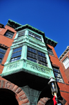 Boston, Massachusetts, USA: Charlestown - Monument avenue - bay windows and gas lighting - street lamp - photo by M.Torres