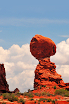 Arches National Park, Utah, USA: balancing rock - hoodoo - photo by M.Torres