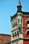 Louisville, Kentucky, USA: Fort Nelson Building with its bartizan - Romanesque revival facade, with a face of limestone - 1880s-era commercial structure - 8th and Main street - West Main District - photo by M.Torres