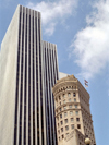 San Francisco (California): evolving scales - Hobart building's shadow -  tall and small buildings - Market & New Montgomery Streets (photo by M.Bergsma)