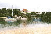 Vanuatu - Efat island - Port Vila: boats in front of Vanuatu's parliament (photo by B.Cloutier)