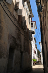 Stone Town, Zanzibar, Tanzania: dark alley - Shangani - photo by M.Torres