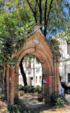 Stone Town, Zanzibar, Tanzania: Portuguese arch - Victoria Gardens - Vuga area - photo by M.Torres